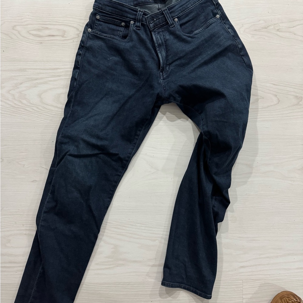Madewell Men’s Dark Blue Athletic Slim Jeans